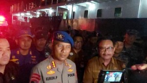 Foto: Direktur Polairud Polda Sulut Kombes Pol. Kukuh Prabowo dan Walikota Bitung Saat di Wawancarai