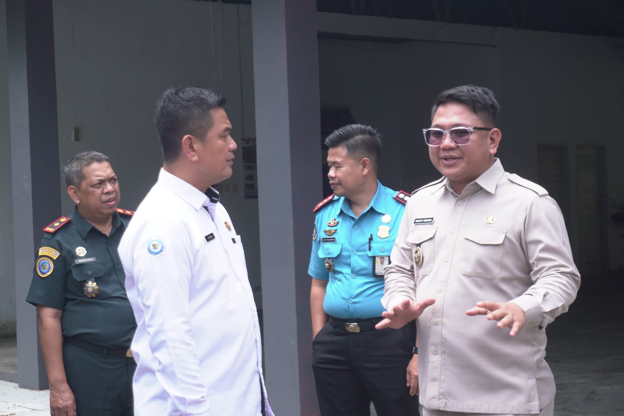 IMG-20251029-WA0003 Wakil Wali Kota Bitung, Bapak Randito Maringka, bersama Sekretaris Direktorat Jenderal Perikanan, DR. Ir. Ridwan Mulyana, M.T. Selama, 28/10/2025. (Foto.Ist)