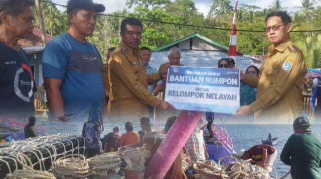 Penyerahan bantuan dilakukan secara simbolis oleh Wali Kota Bitung, Hengky Honandar, SE, didampingi Ketua TP PKK Kota Bitung, Ny. Ellen Honandar Sondakh SE.